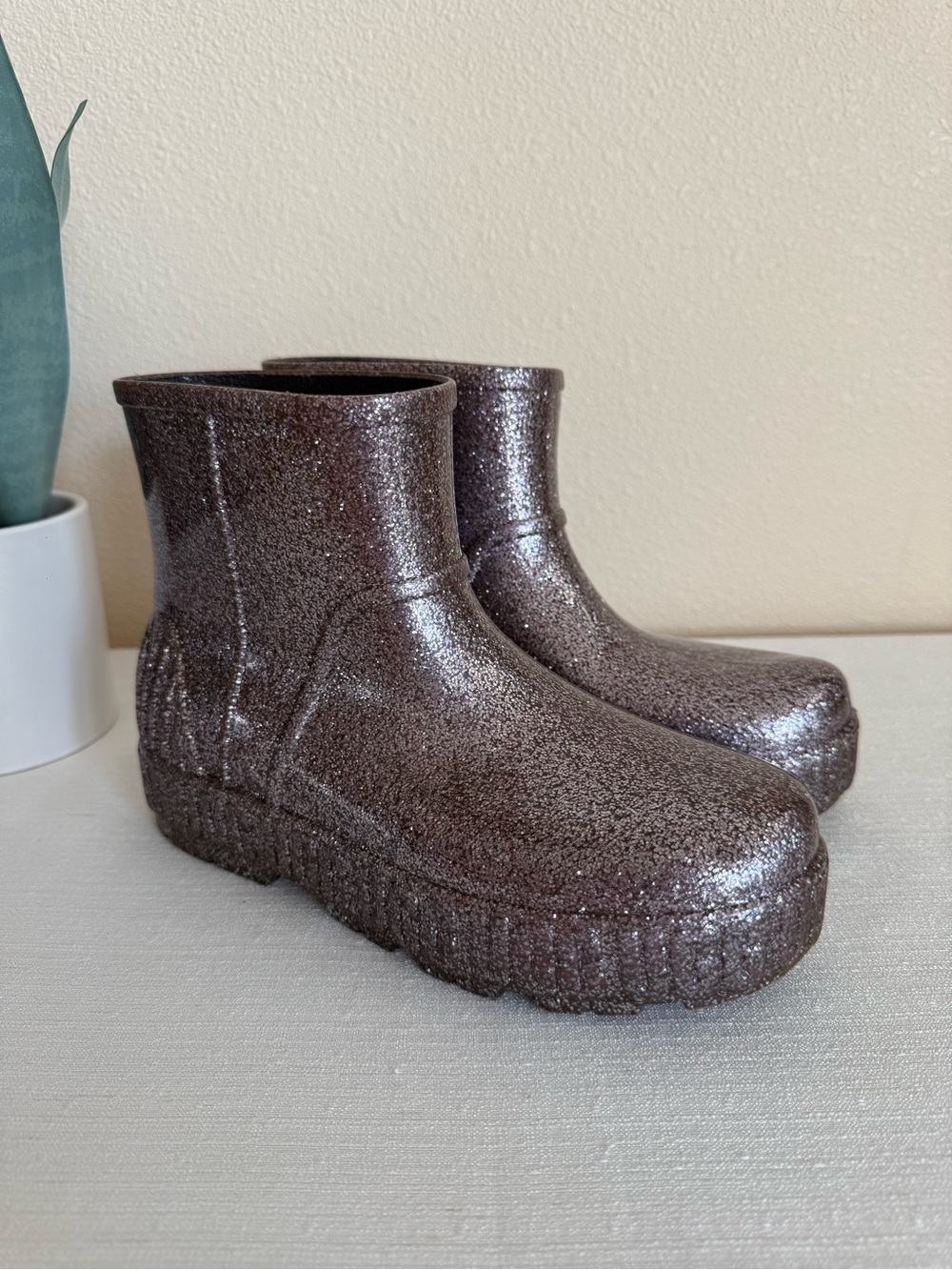UGG Mauve Sparkle Glitter Ankle Rain Boots